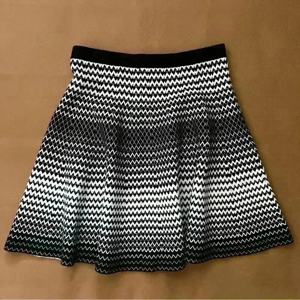 Chelsea & Theodore Black & White Skater Check Sweater Skirt SZ M